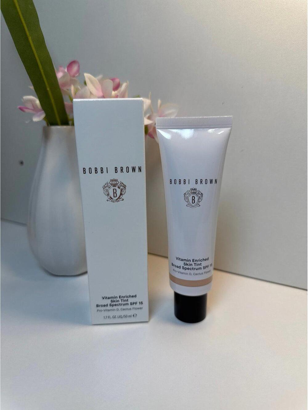 NEW BOBBI BROWN-Fair 3 Vitamin Enriched Skin Tinted Moisturizer SPF 15